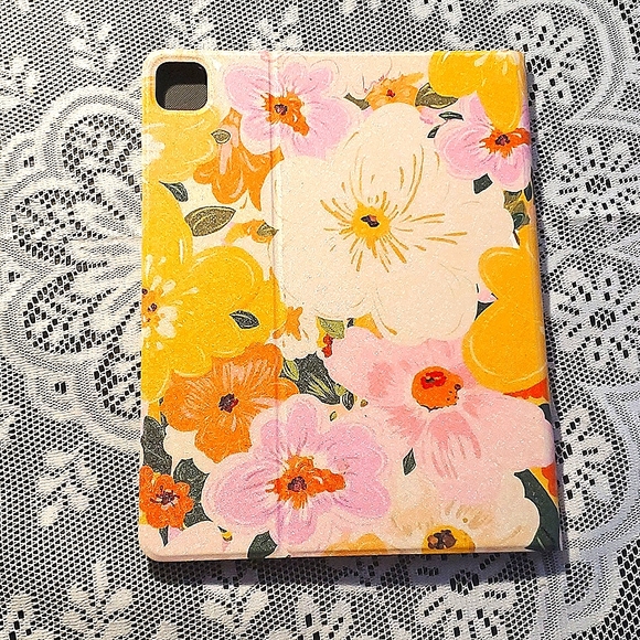 iPad Pro 4th Generation Case w/ Unique Flower Designs, Unbranded - Picture 5 of 11